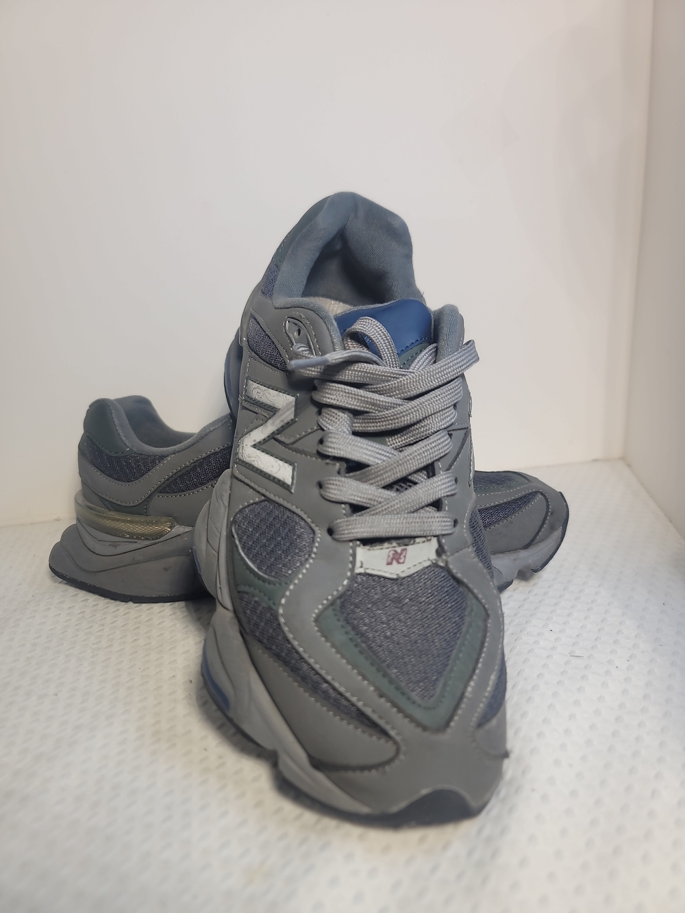 New Balance Mens ' Gray Athletic Sneakers